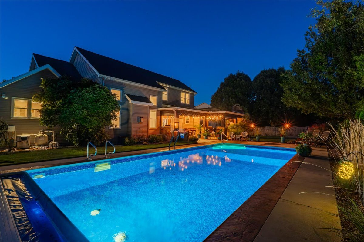 3709 Rave Road, Bloomington, IL 61704