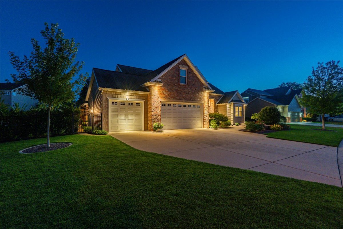 3709 Rave Road, Bloomington, IL 61704