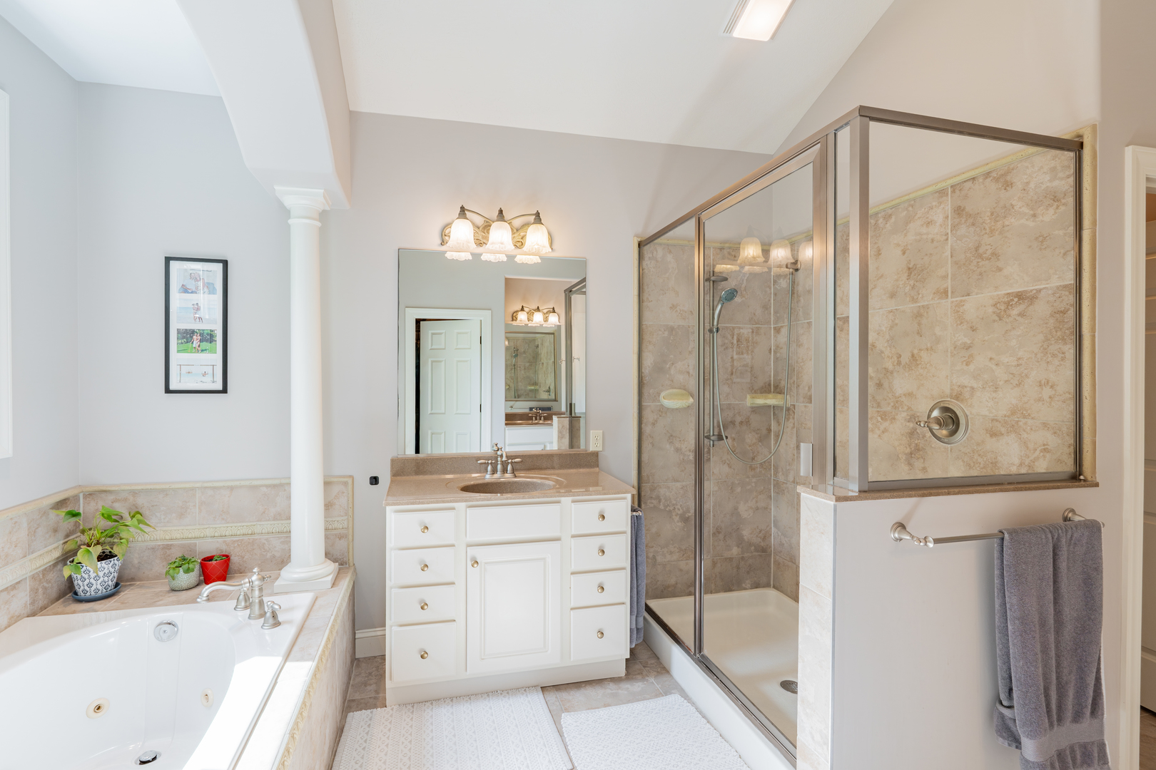 3709 Rave Road, Bloomington, IL 61704