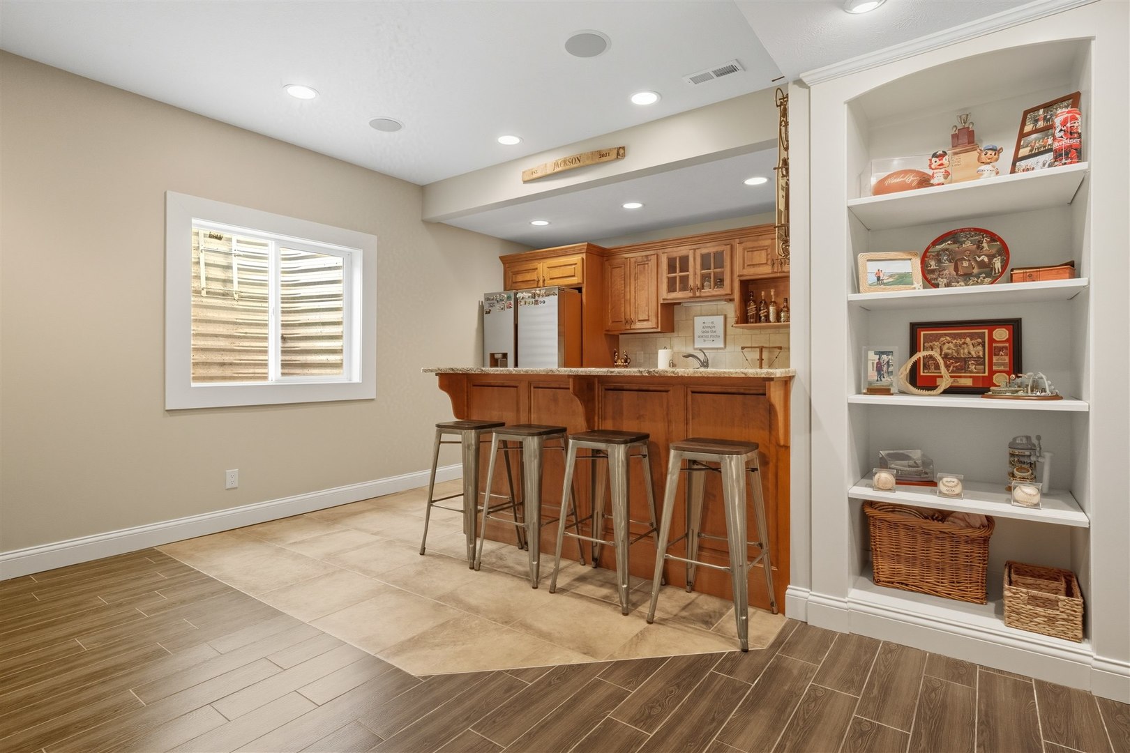 3709 Rave Road, Bloomington, IL 61704