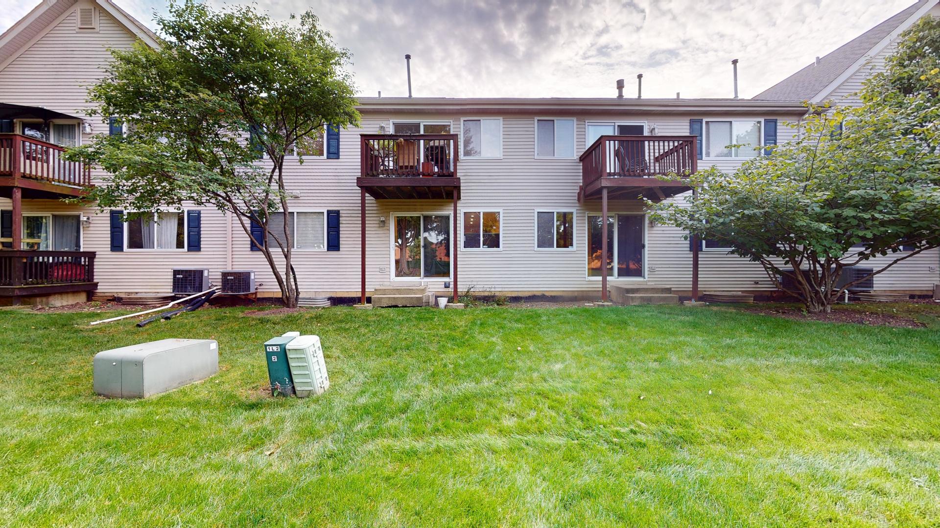 113 Samuel Court, Streamwood, IL 60107