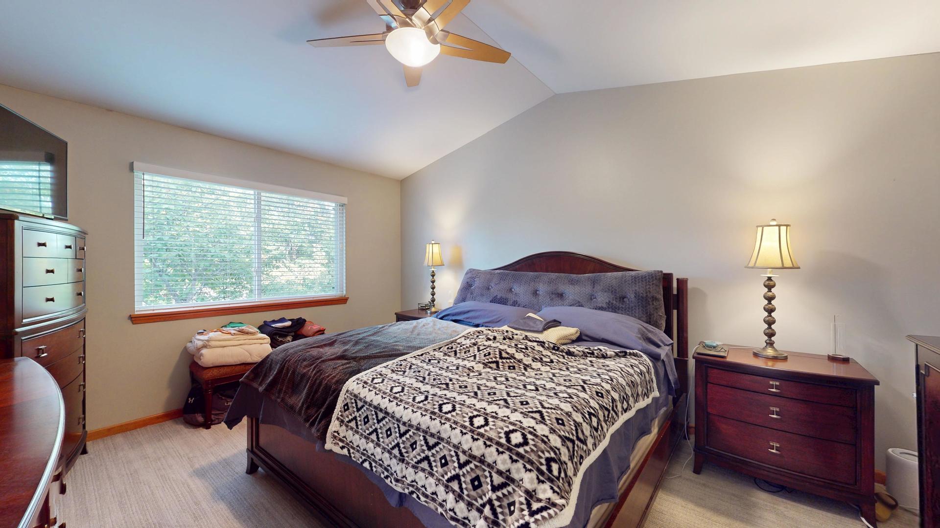 113 Samuel Court, Streamwood, IL 60107