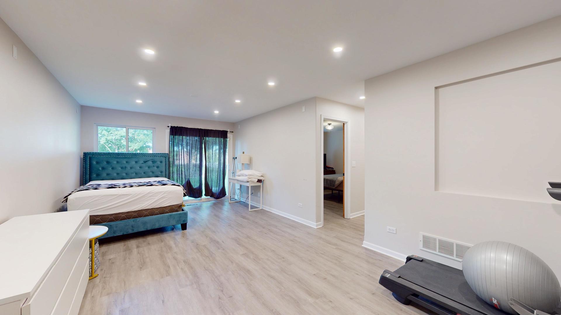 113 Samuel Court, Streamwood, IL 60107