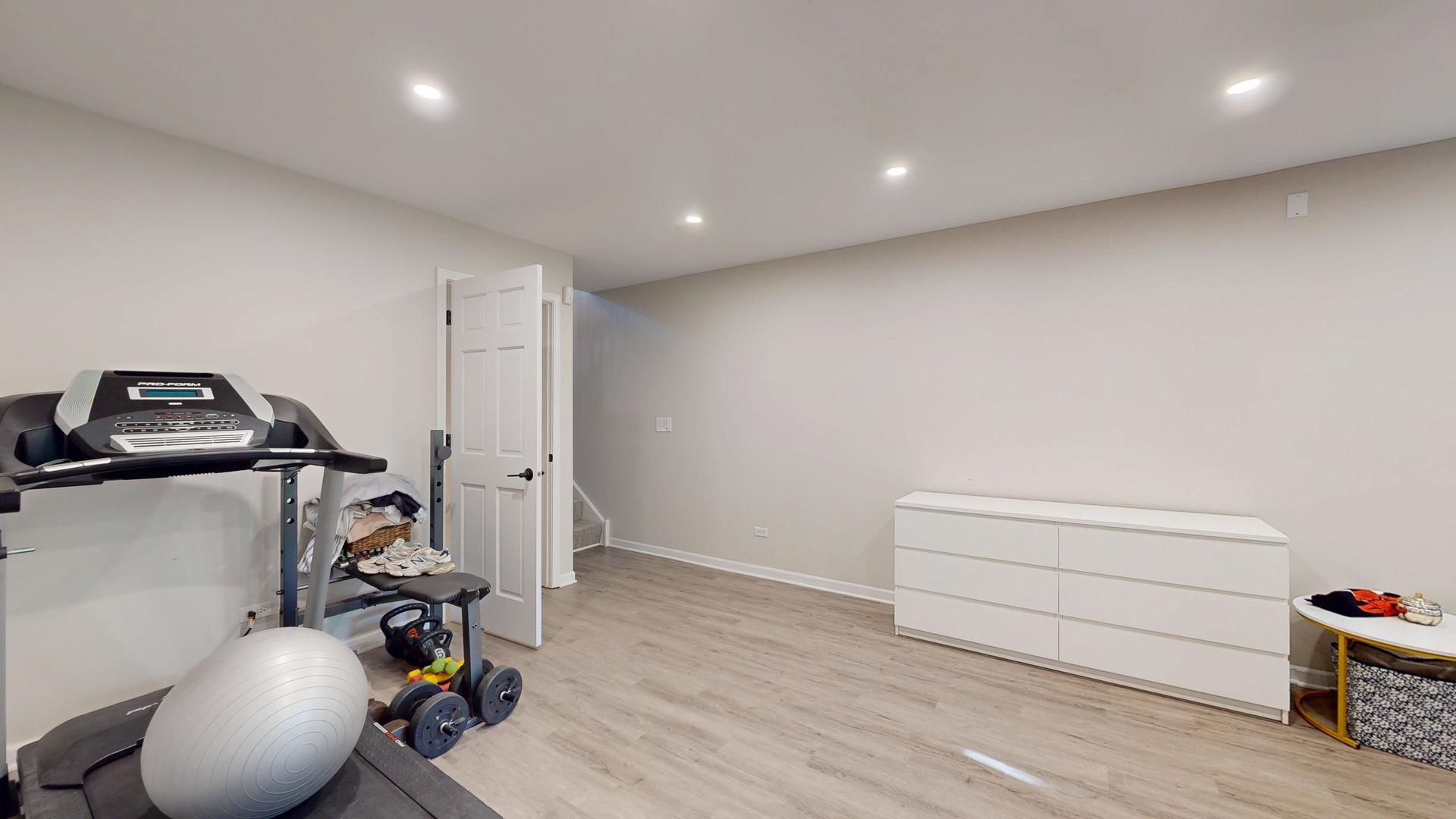 113 Samuel Court, Streamwood, IL 60107