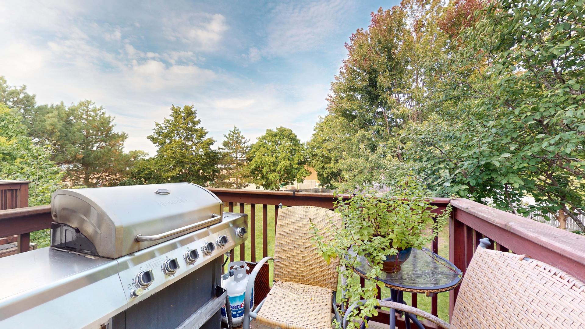 113 Samuel Court, Streamwood, IL 60107