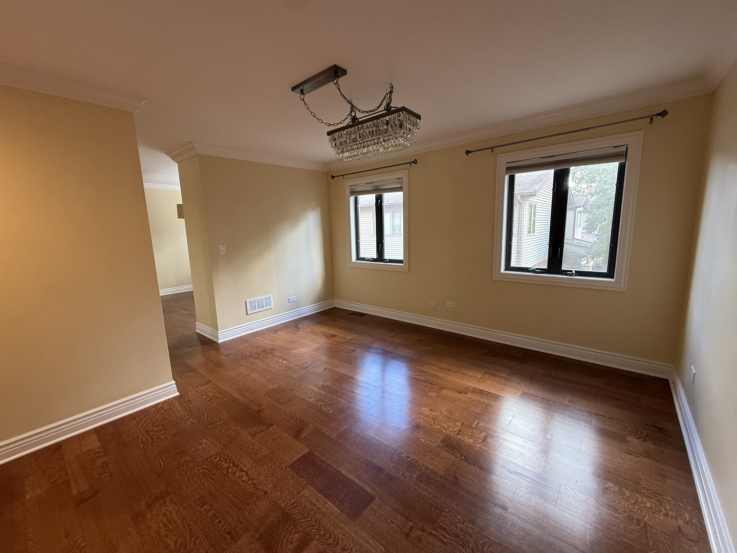 60 S Dee Road #G, Park Ridge, IL 60068