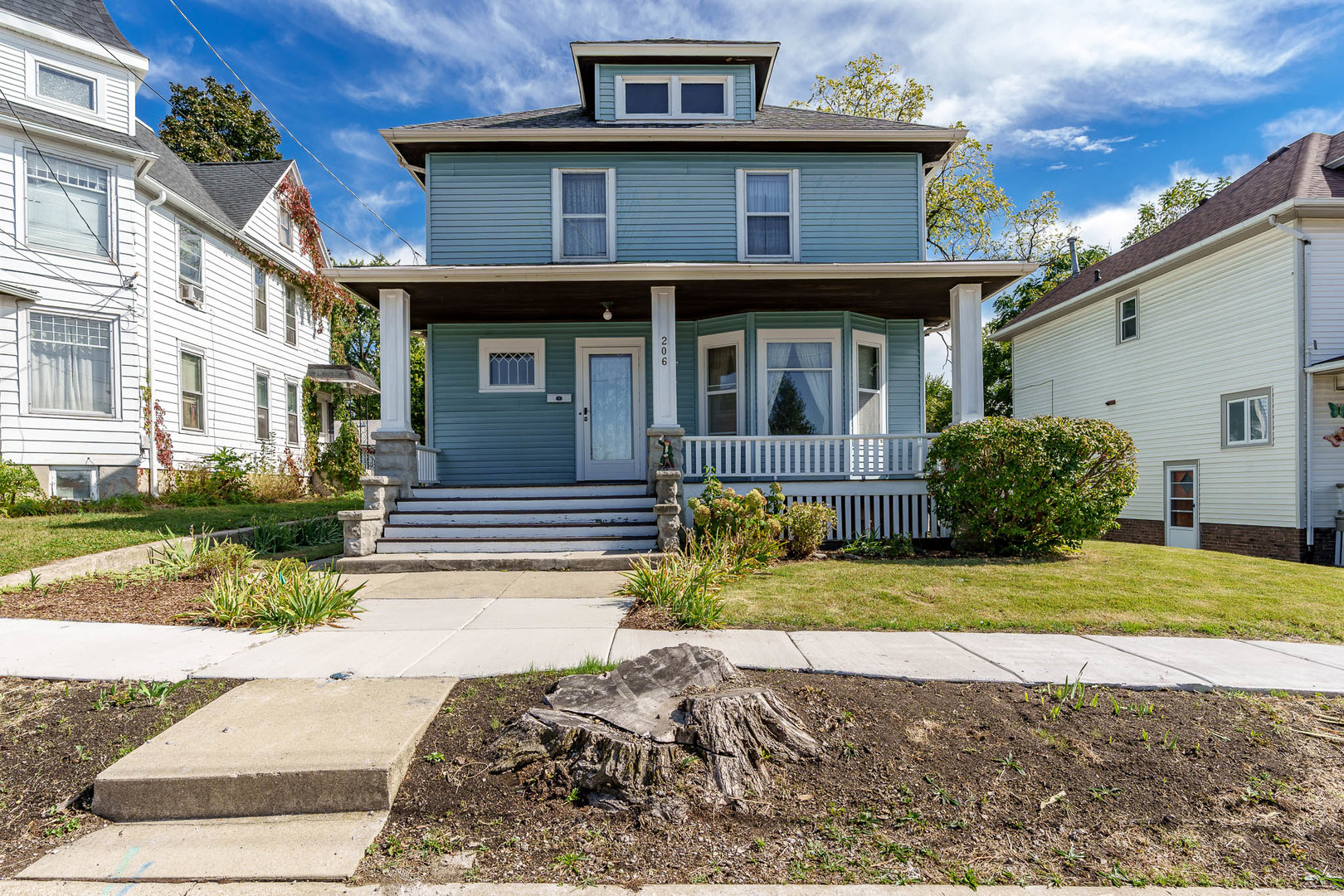 206 12th Street, Rockford, IL 61104