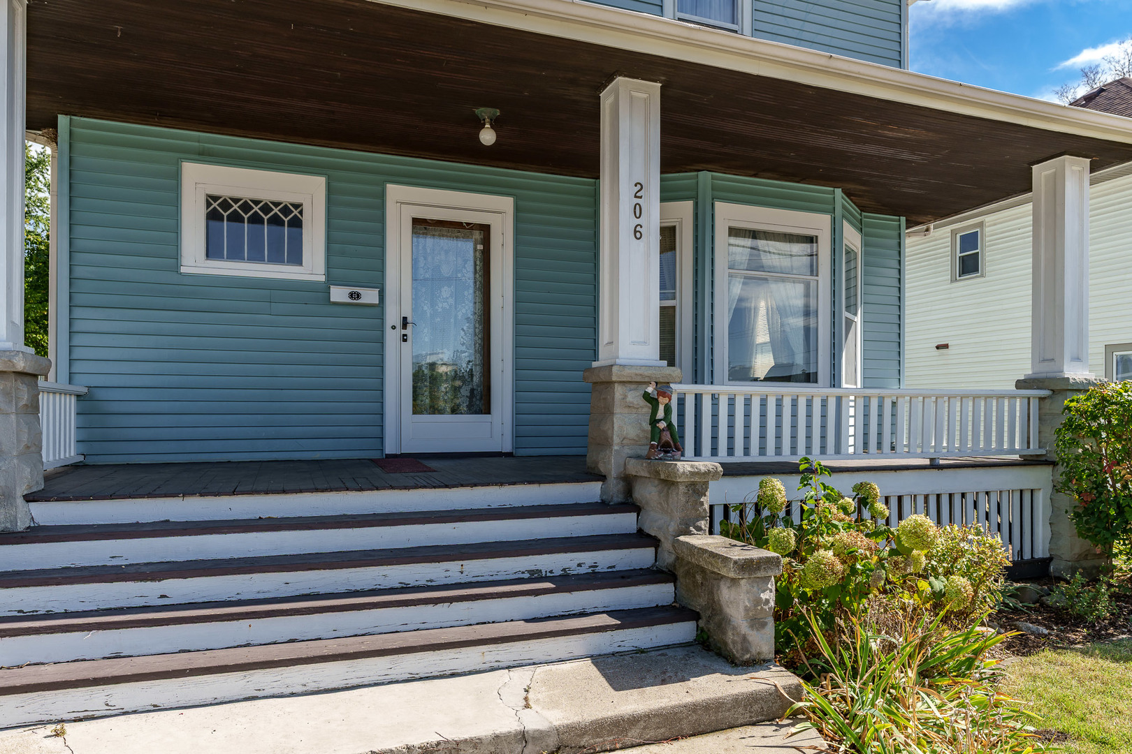 206 12th Street, Rockford, IL 61104