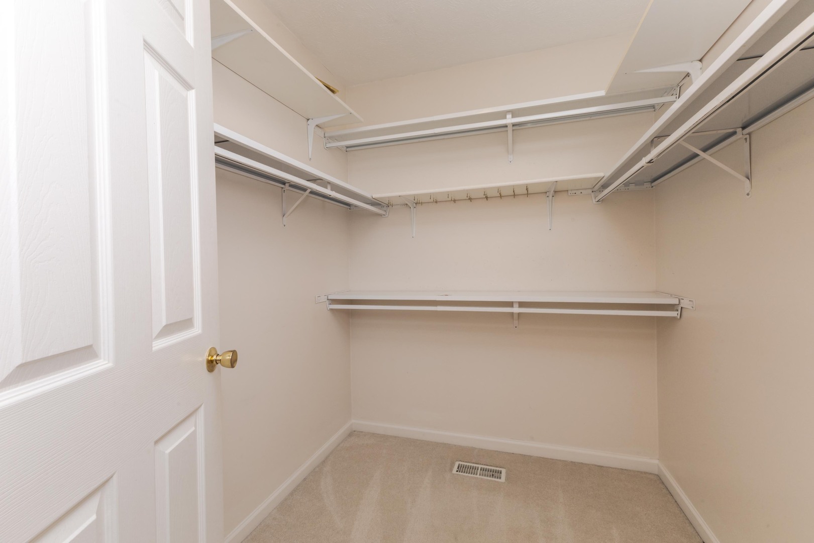 1015 Sawgrass Drive, Normal, IL 61761