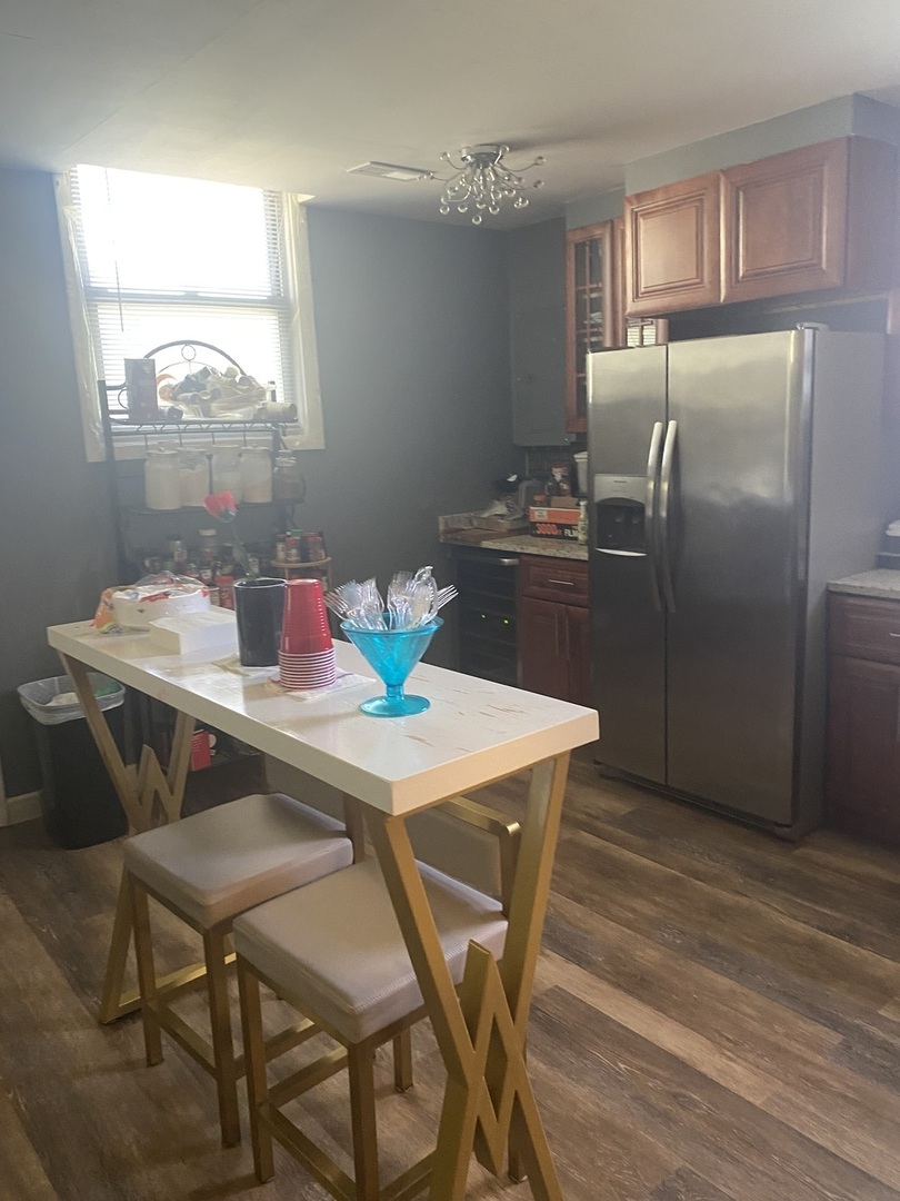 9157 S Marquette Avenue, Chicago, IL 60617