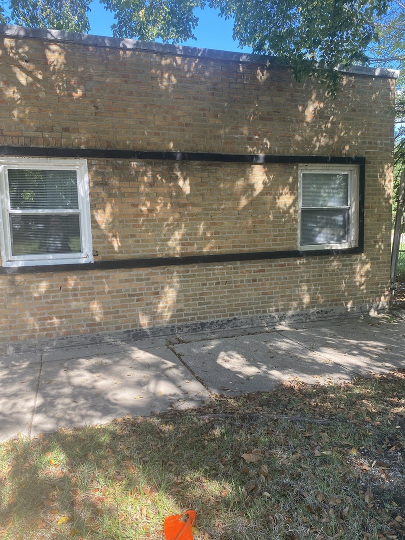 9157 S Marquette Avenue, Chicago, IL 60617