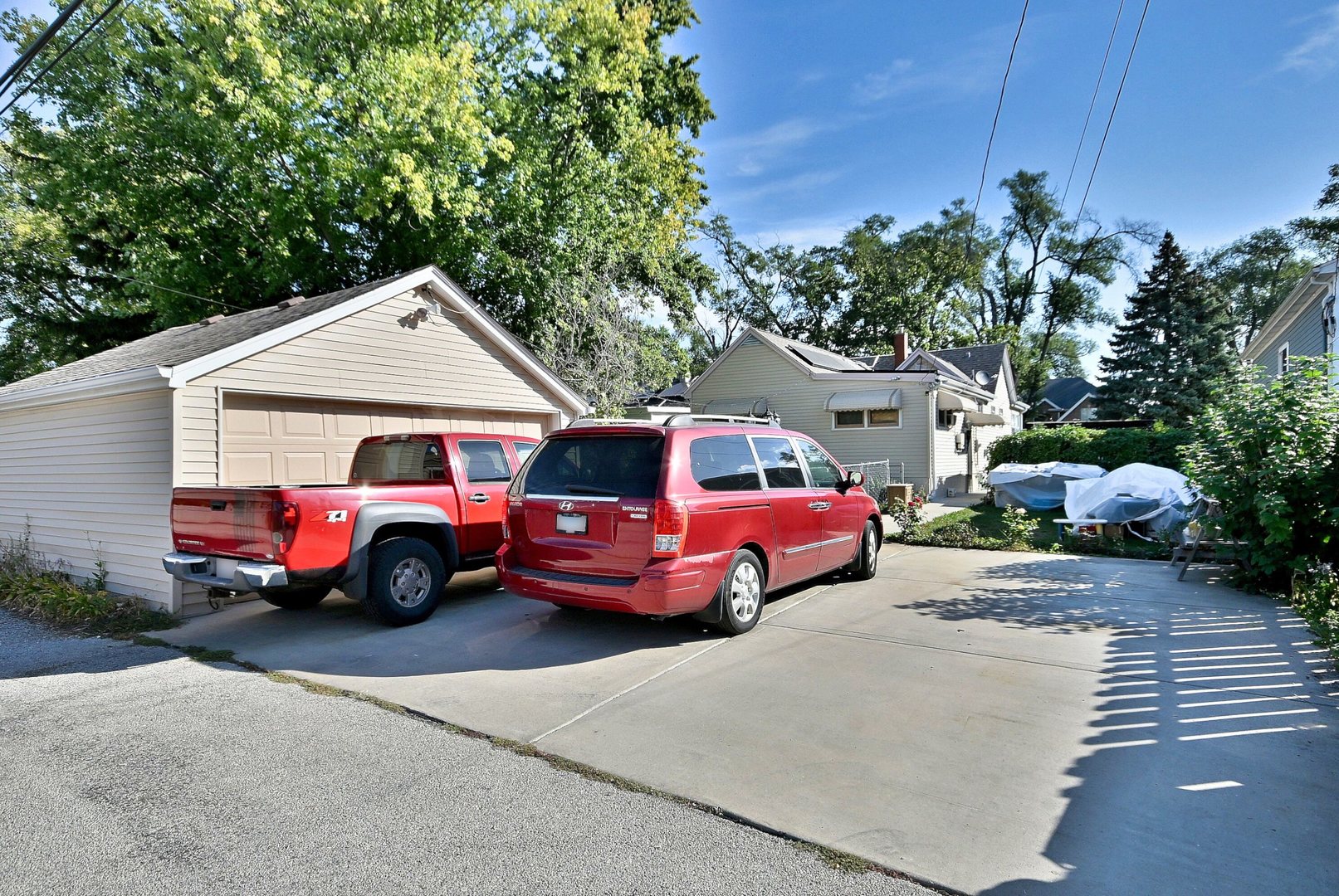 322 S WALNUT Street, Bensenville, IL 60106