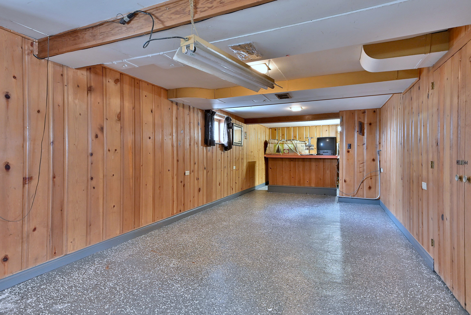 322 S WALNUT Street, Bensenville, IL 60106