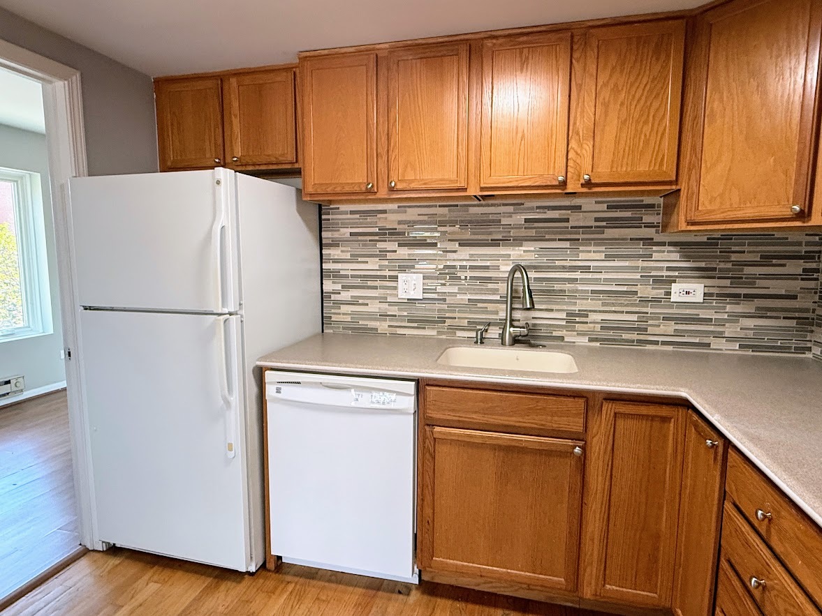 1041 Susan Collins Lane #402, Oak Park, IL 60302