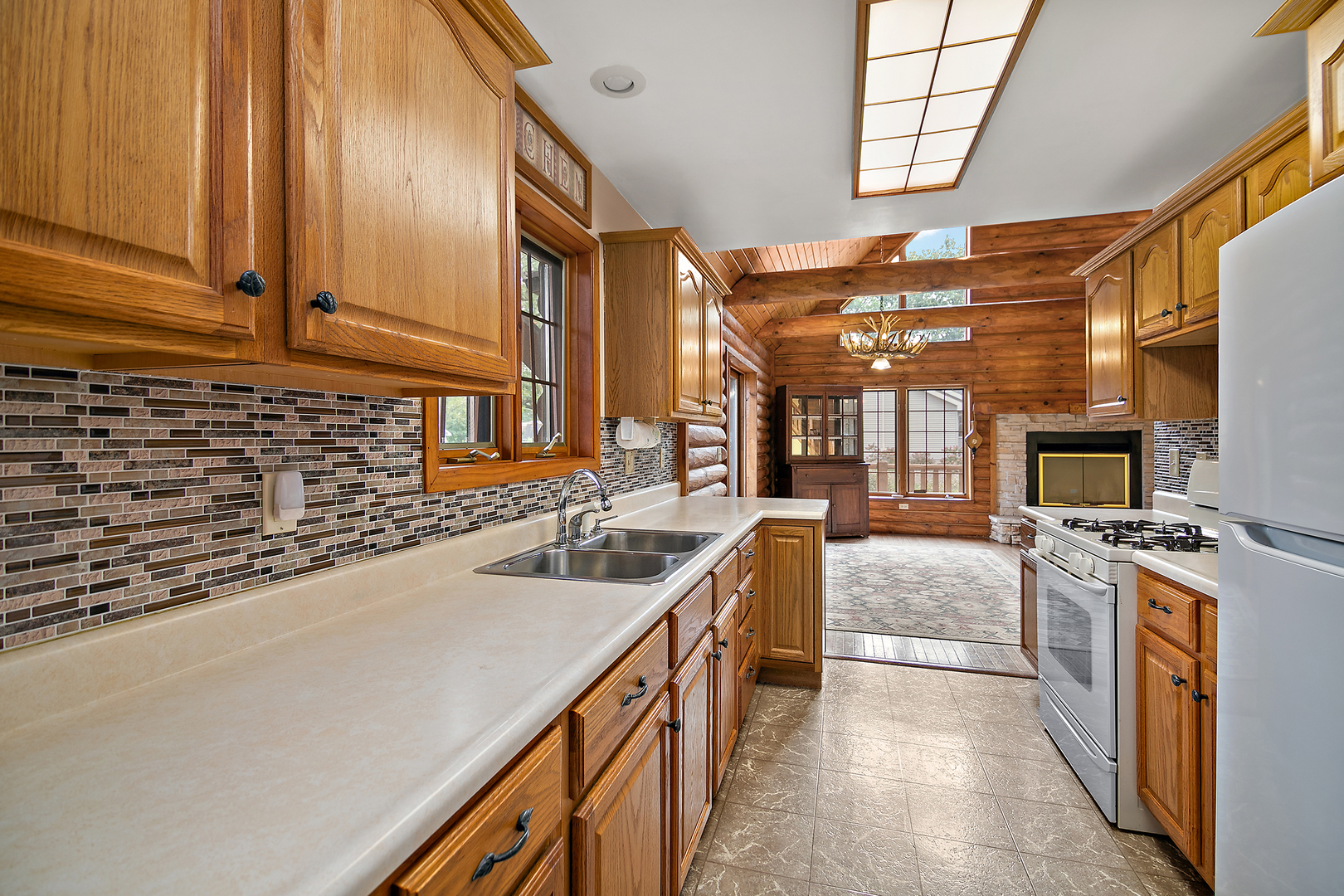 3527 S Wayne Avenue, St. Anne, IL 60964