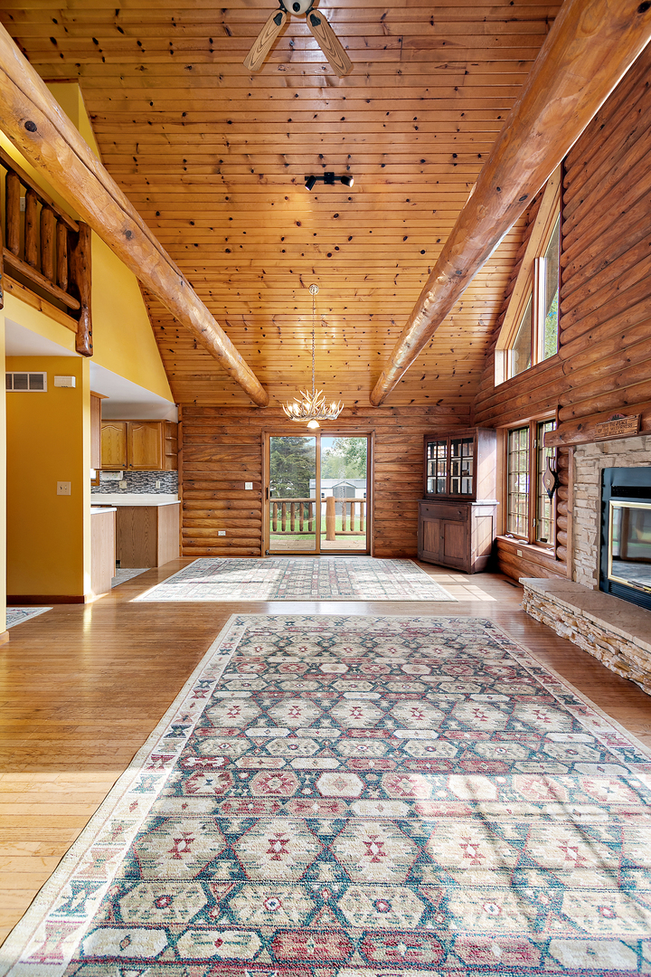 3527 S Wayne Avenue, St. Anne, IL 60964