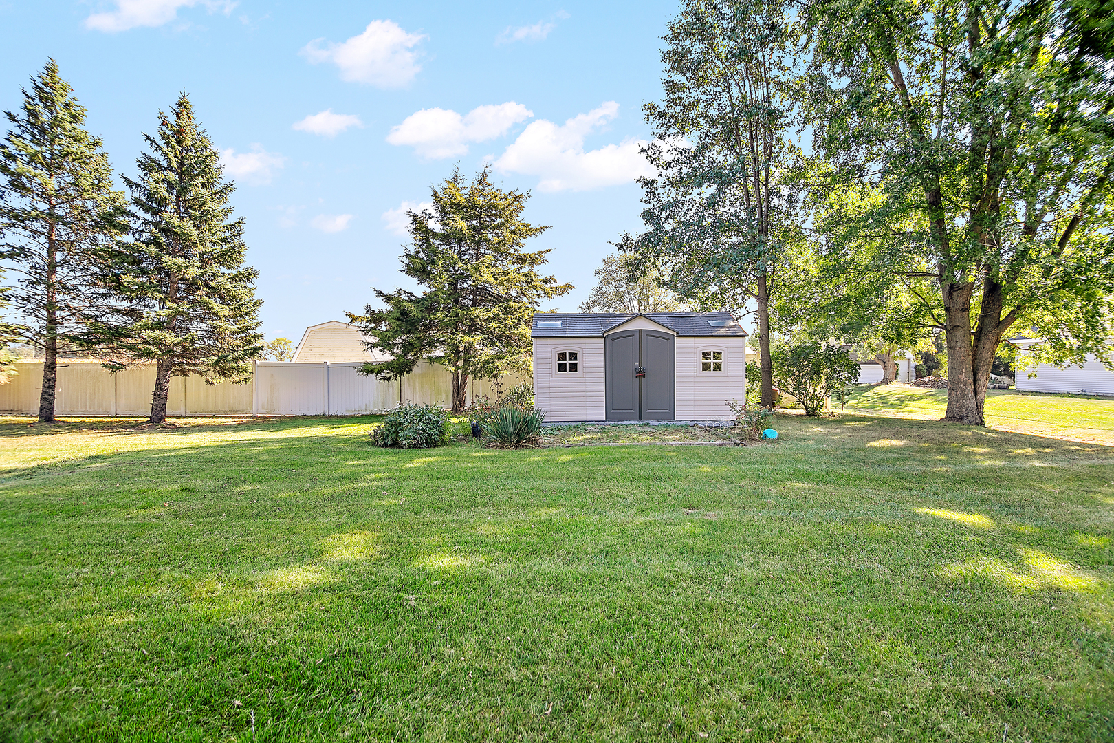 3527 S Wayne Avenue, St. Anne, IL 60964