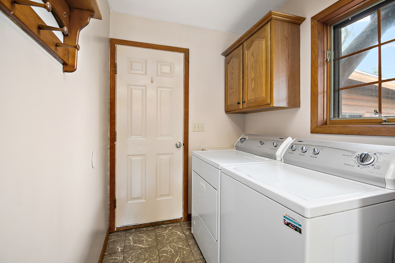 3527 S Wayne Avenue, St. Anne, IL 60964