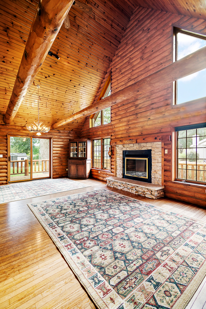 3527 S Wayne Avenue, St. Anne, IL 60964