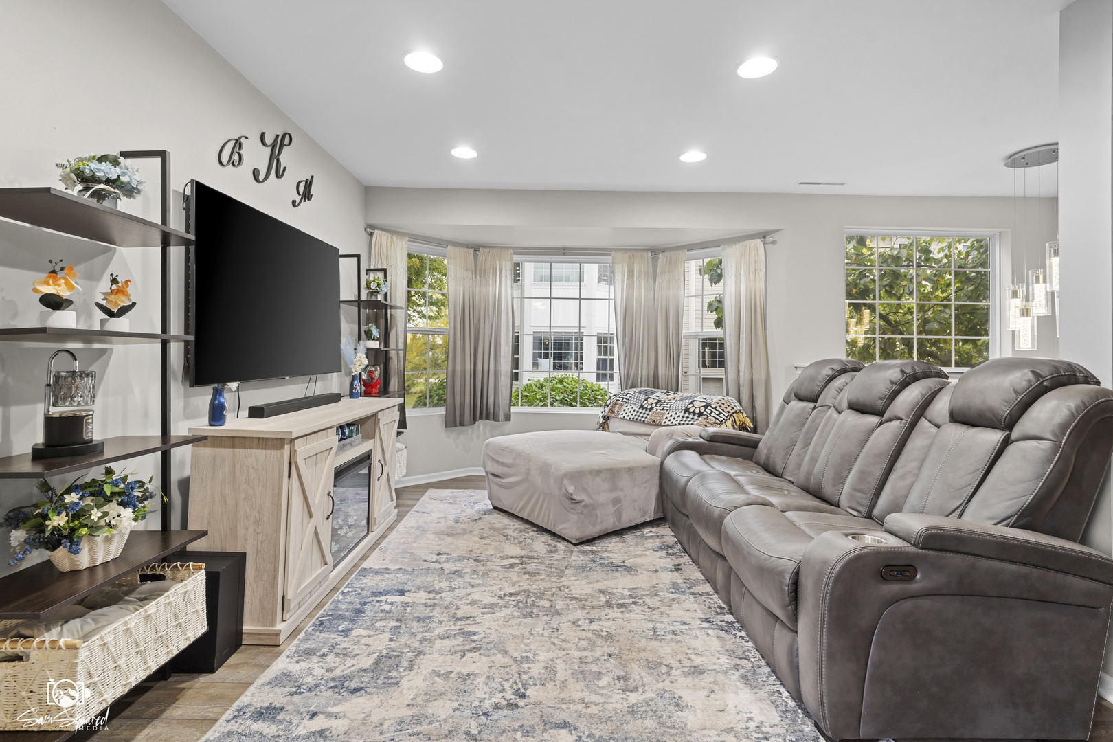 311 Hidden Creek Lane #311, North Aurora, IL 60542