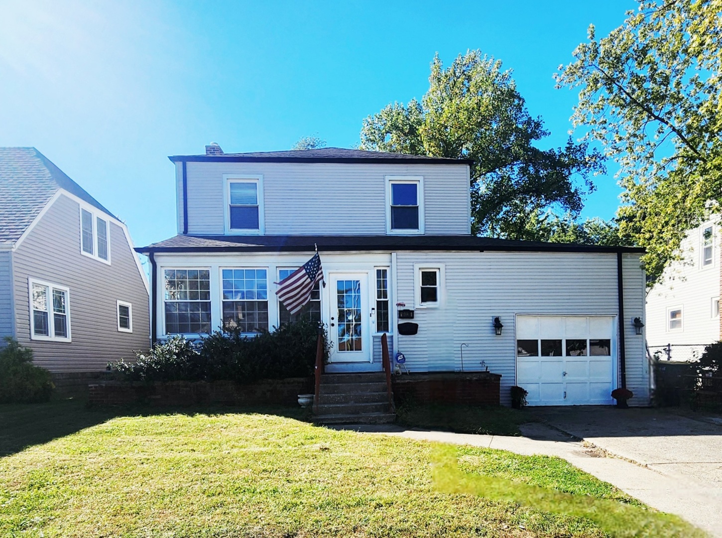 18028 Burnham Avenue, Lansing, IL 60438