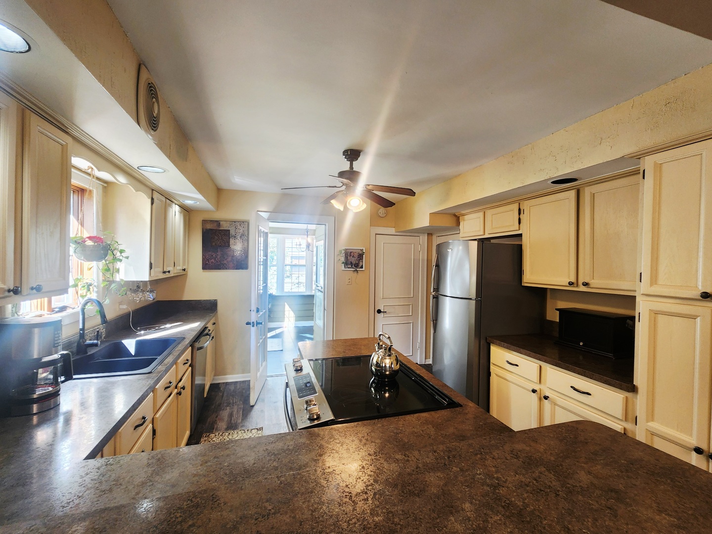 18028 Burnham Avenue, Lansing, IL 60438