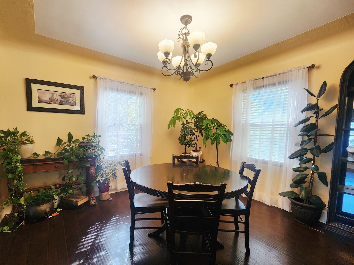 18028 Burnham Avenue, Lansing, IL 60438
