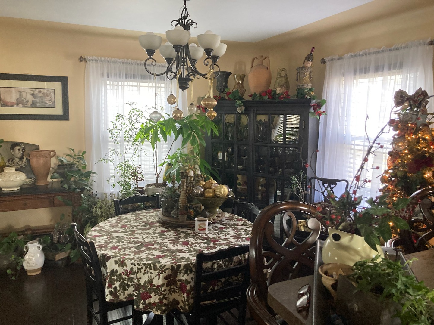 18028 Burnham Avenue, Lansing, IL 60438