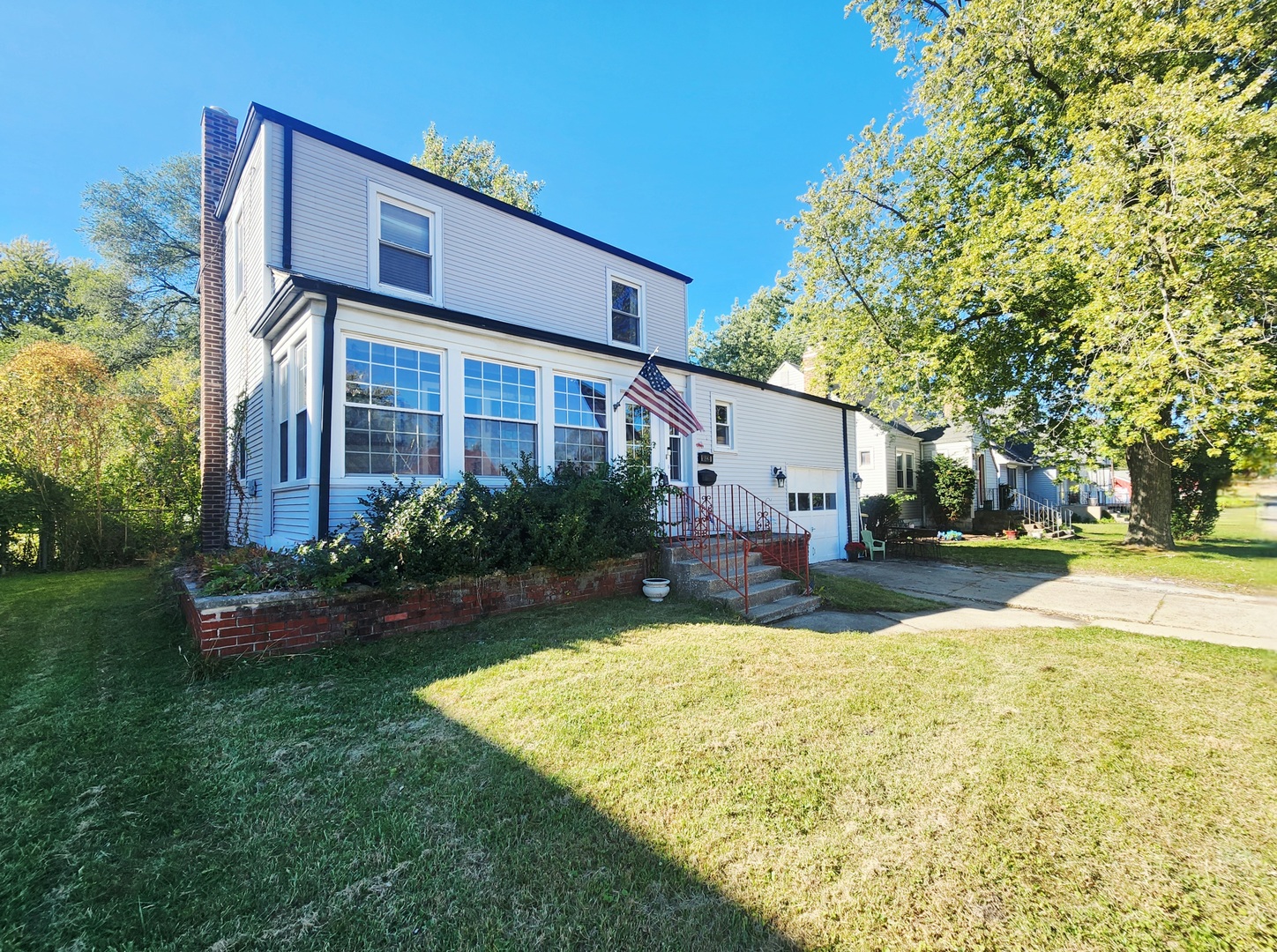 18028 Burnham Avenue, Lansing, IL 60438