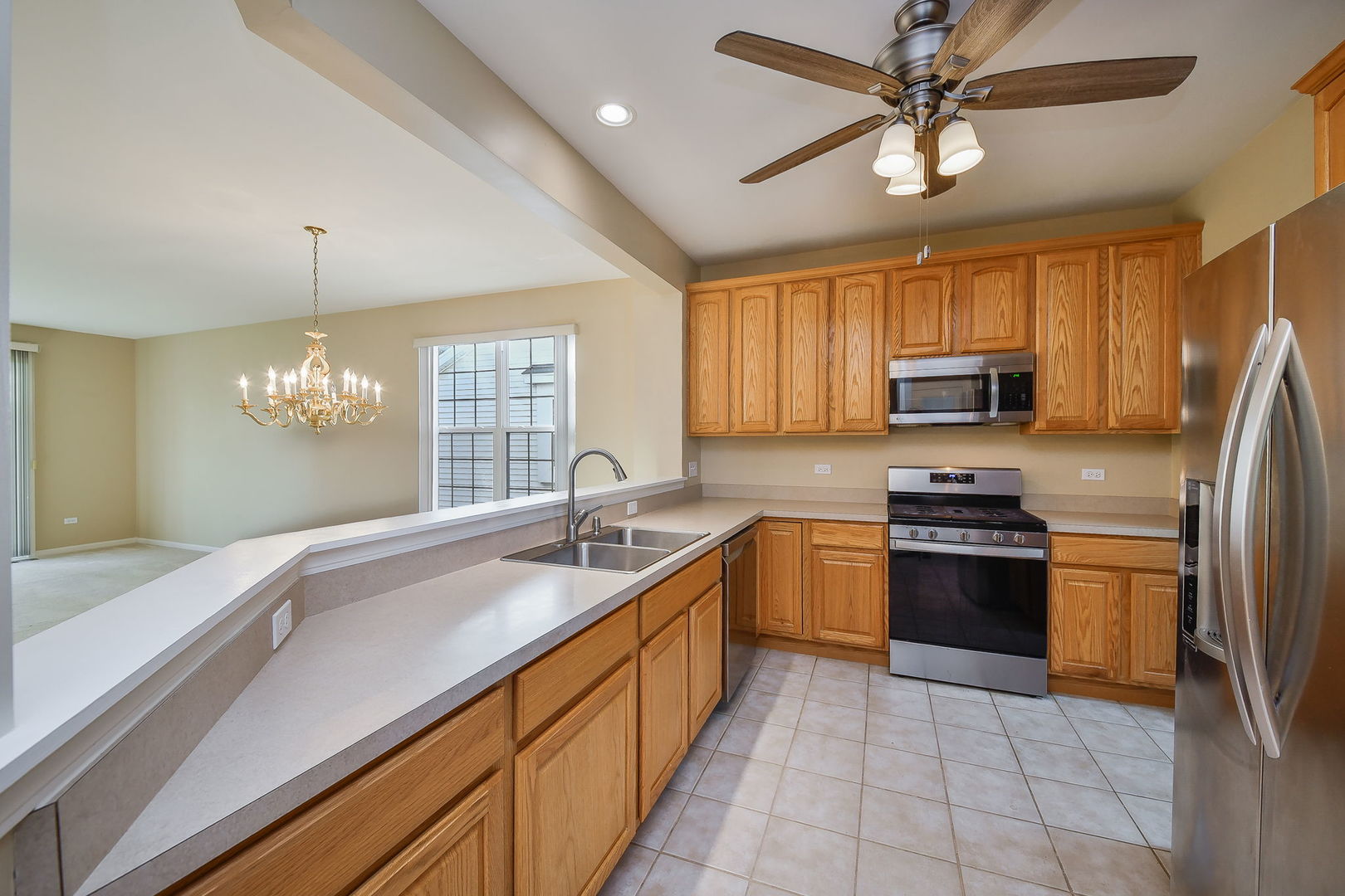 2525 Rolling Ridge Drive, Elgin, IL 60124