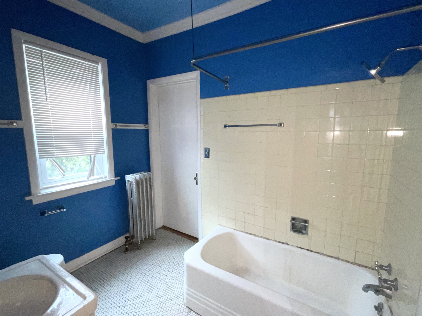 5488 S Everett Avenue #2, Chicago, IL 60615