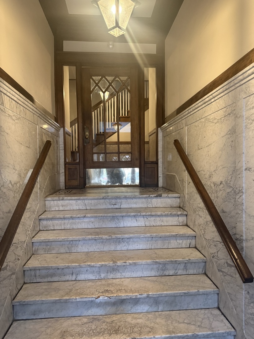 5488 S Everett Avenue #2, Chicago, IL 60615
