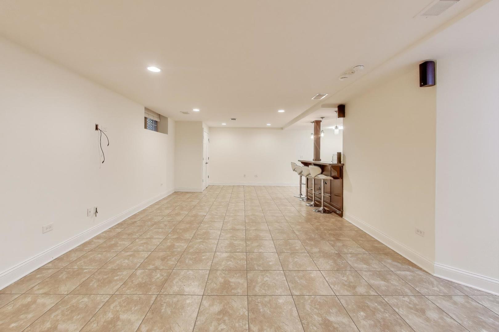 331 S Park Street, Westmont, IL 60559