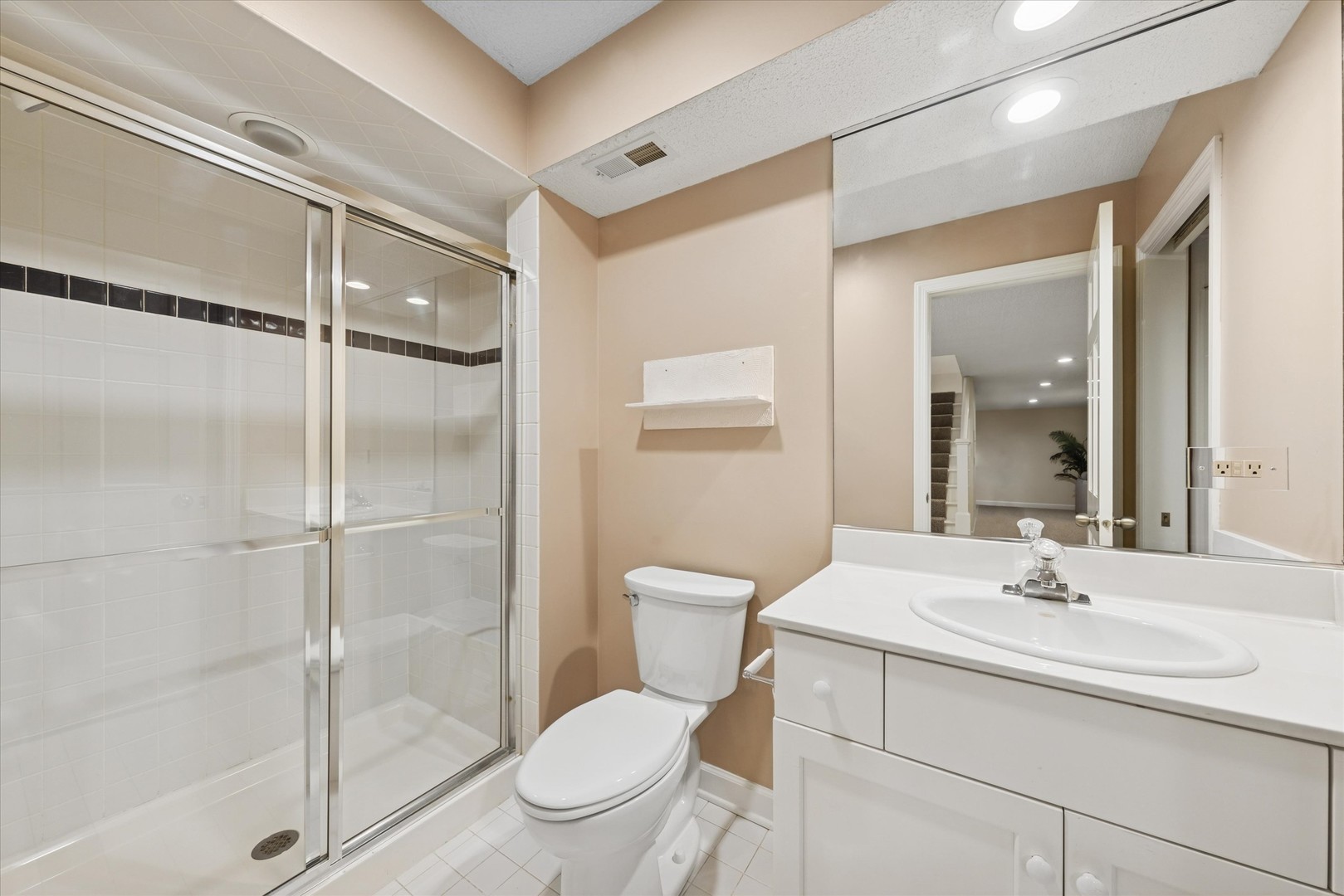 2 Tartan Lakes Circle, Westmont, IL 60559