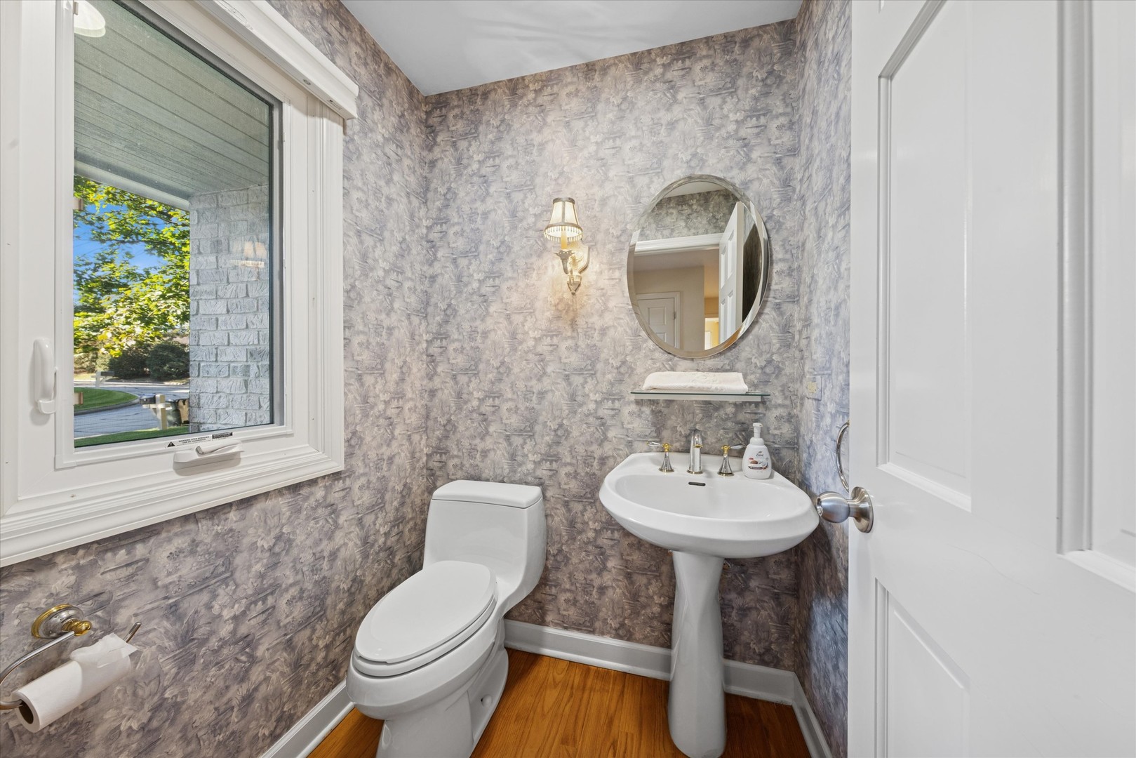 2 Tartan Lakes Circle, Westmont, IL 60559