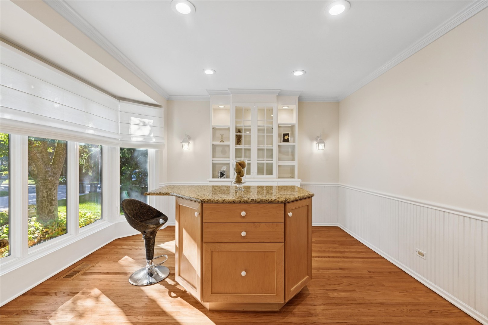 2 Tartan Lakes Circle, Westmont, IL 60559