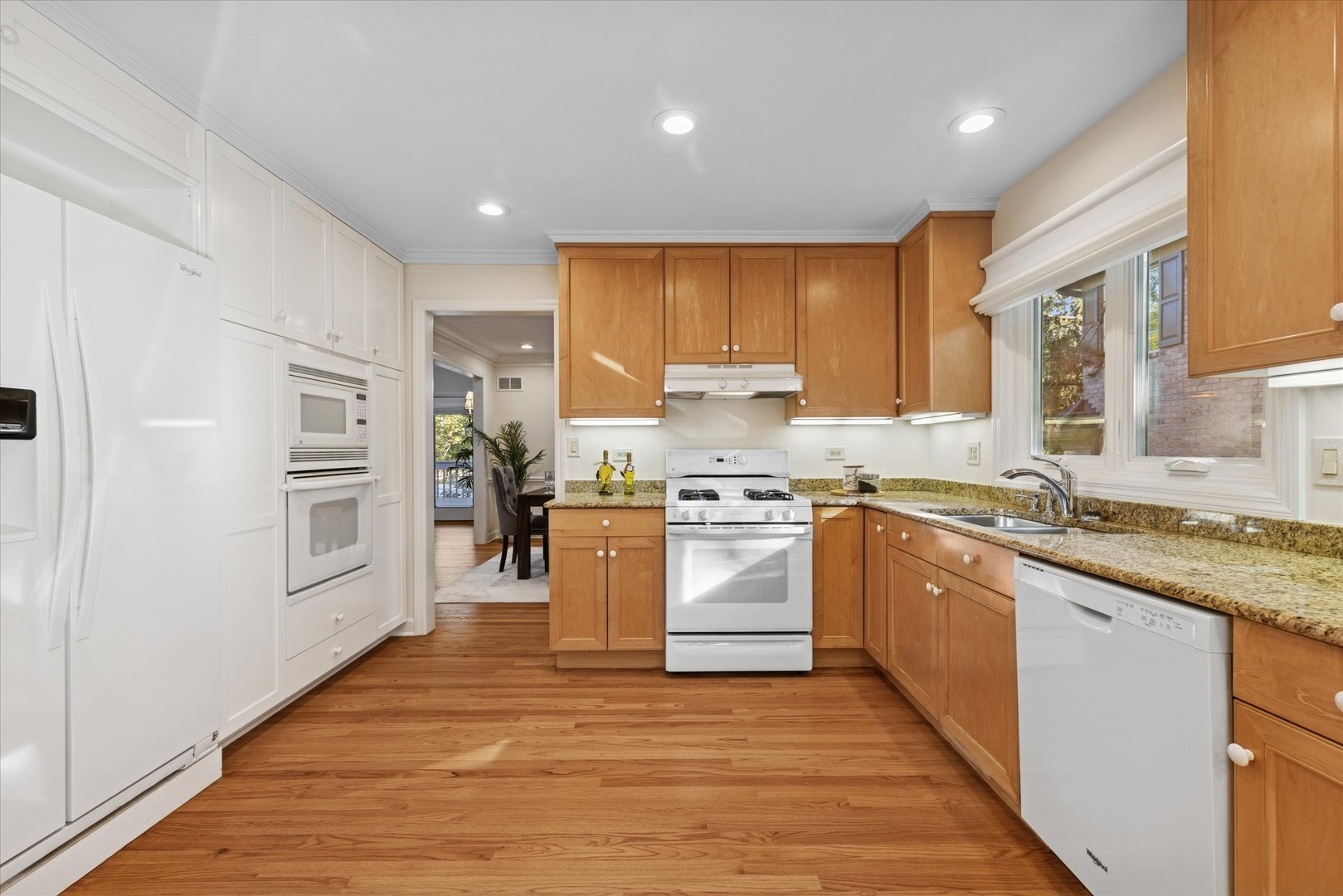 2 Tartan Lakes Circle, Westmont, IL 60559