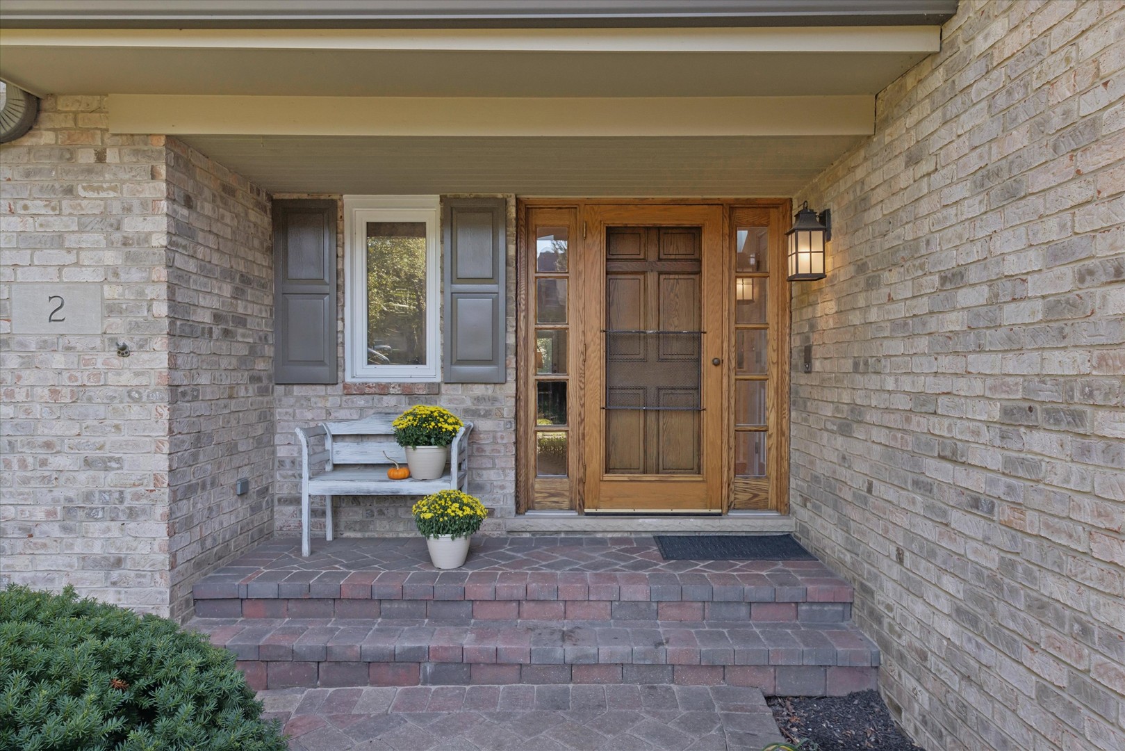 2 Tartan Lakes Circle, Westmont, IL 60559