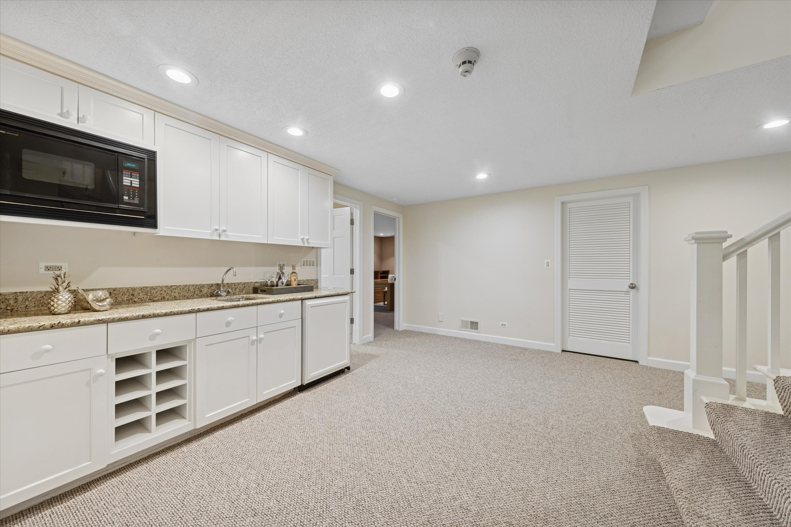 2 Tartan Lakes Circle, Westmont, IL 60559