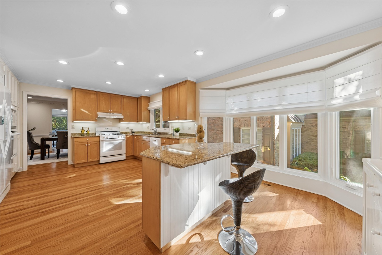 2 Tartan Lakes Circle, Westmont, IL 60559