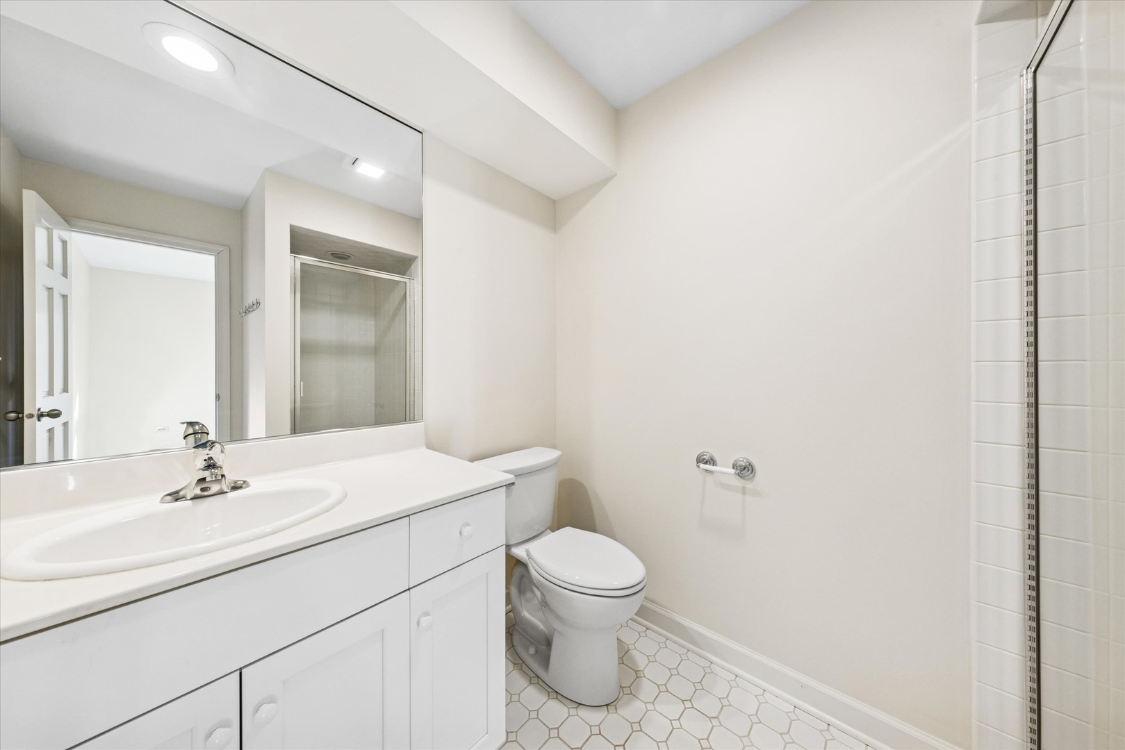 2 Tartan Lakes Circle, Westmont, IL 60559