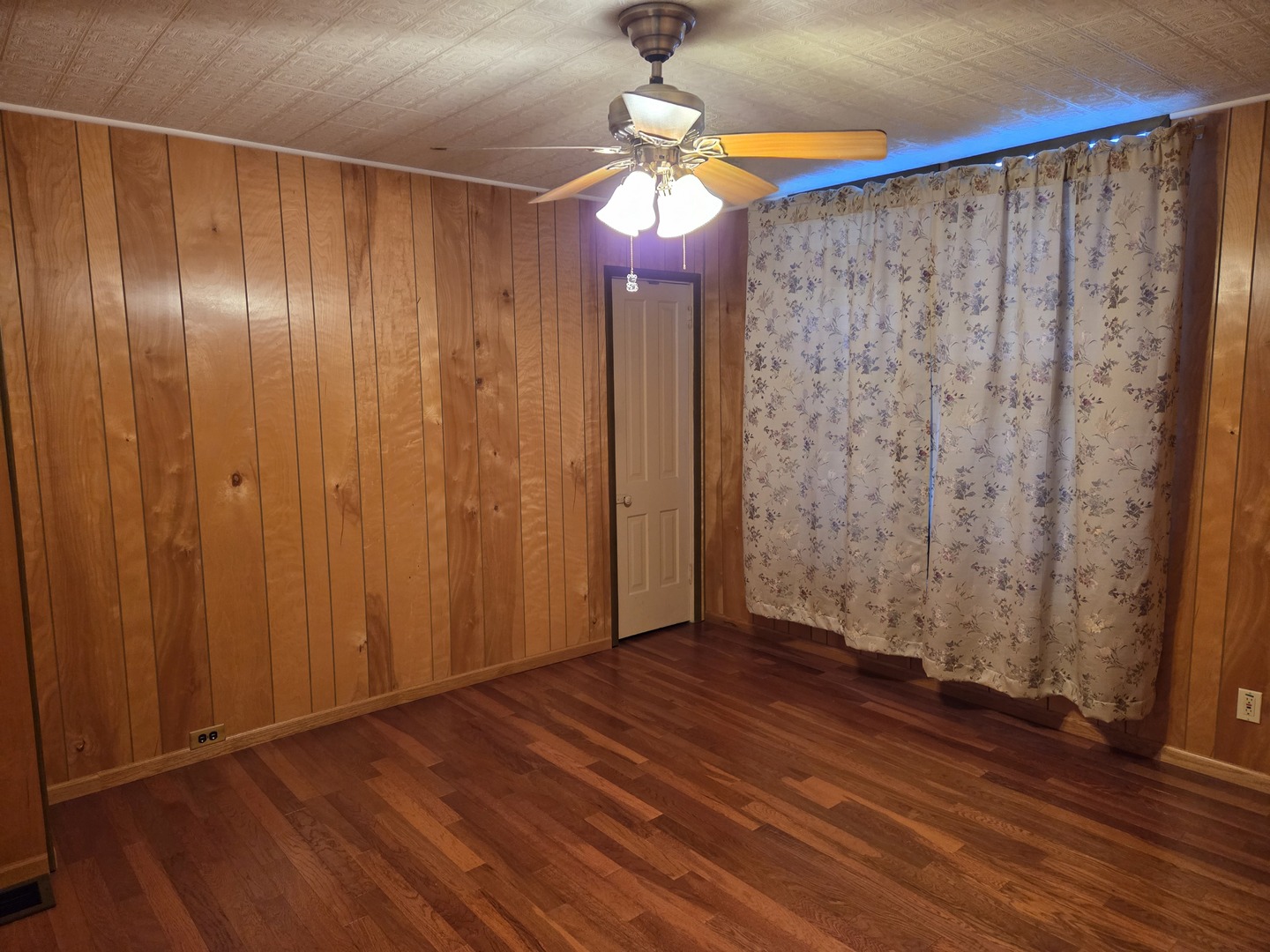 712 E Monroe Street, Bloomington, IL 61701