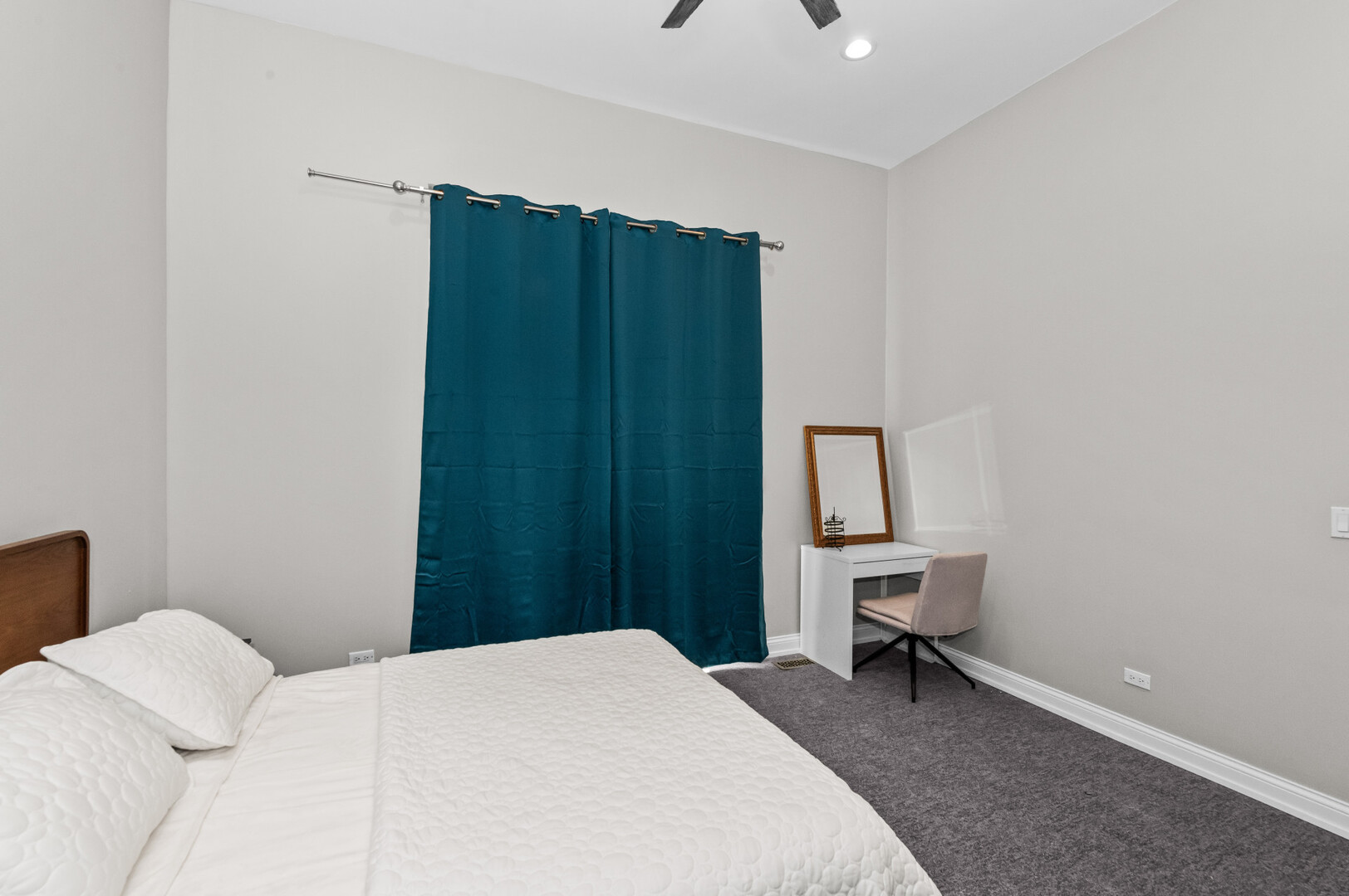 2421 W Warren Boulevard #3, Chicago, IL 60612