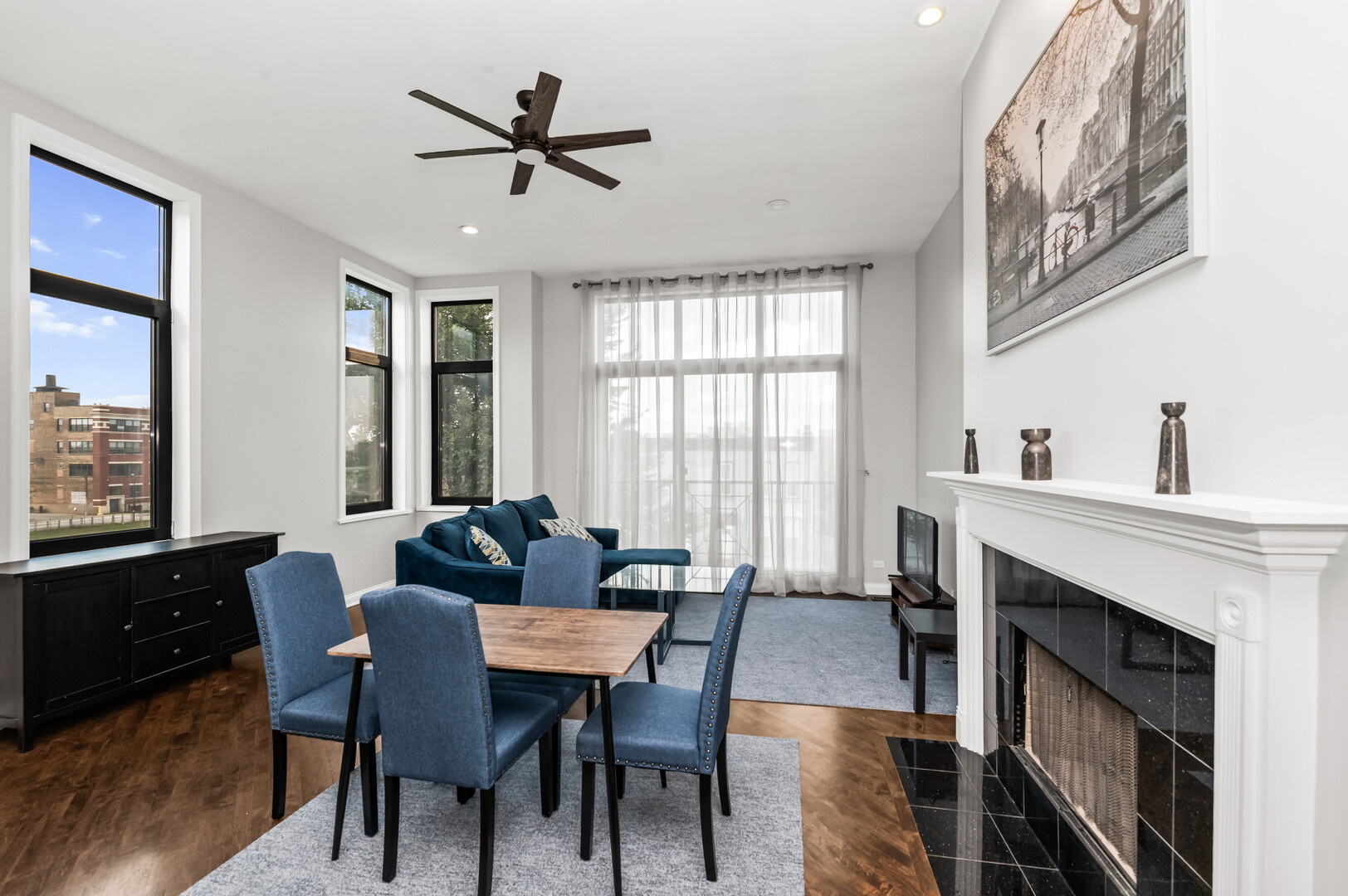 2421 W Warren Boulevard #3, Chicago, IL 60612