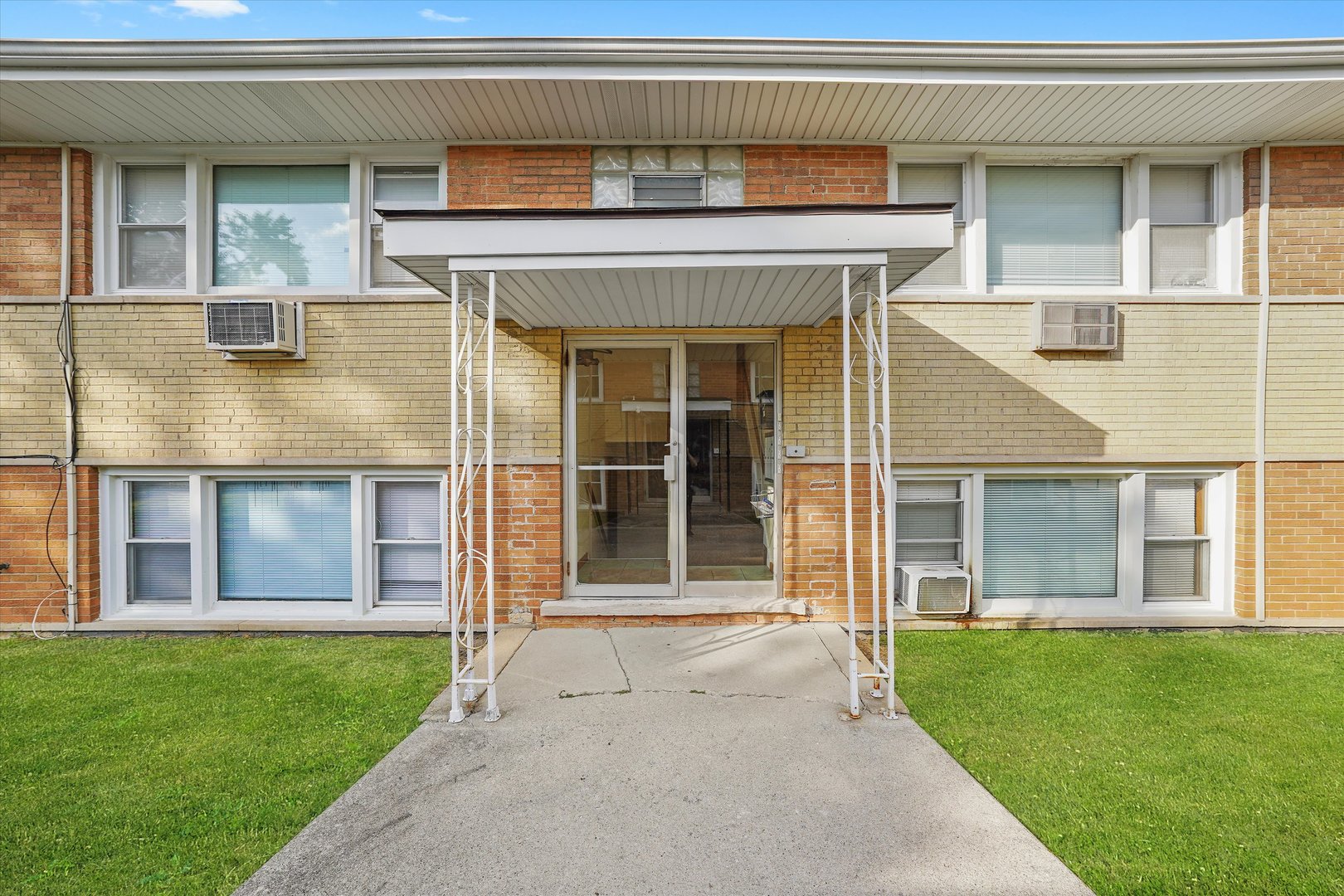 18508 Torrence Avenue, Lansing, IL 60438