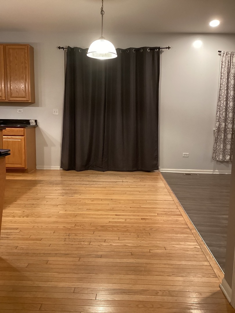 709 Winterberry Drive, Joliet, IL 60431