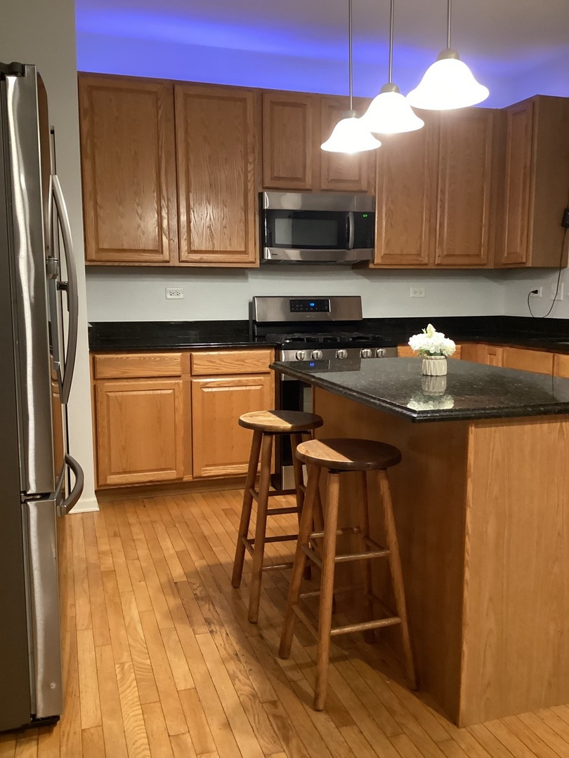 709 Winterberry Drive, Joliet, IL 60431