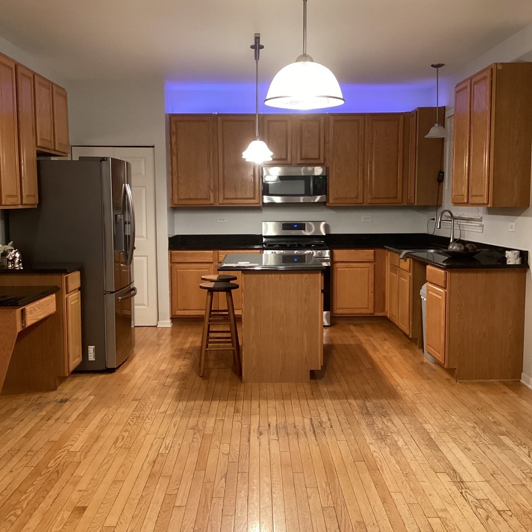 709 Winterberry Drive, Joliet, IL 60431