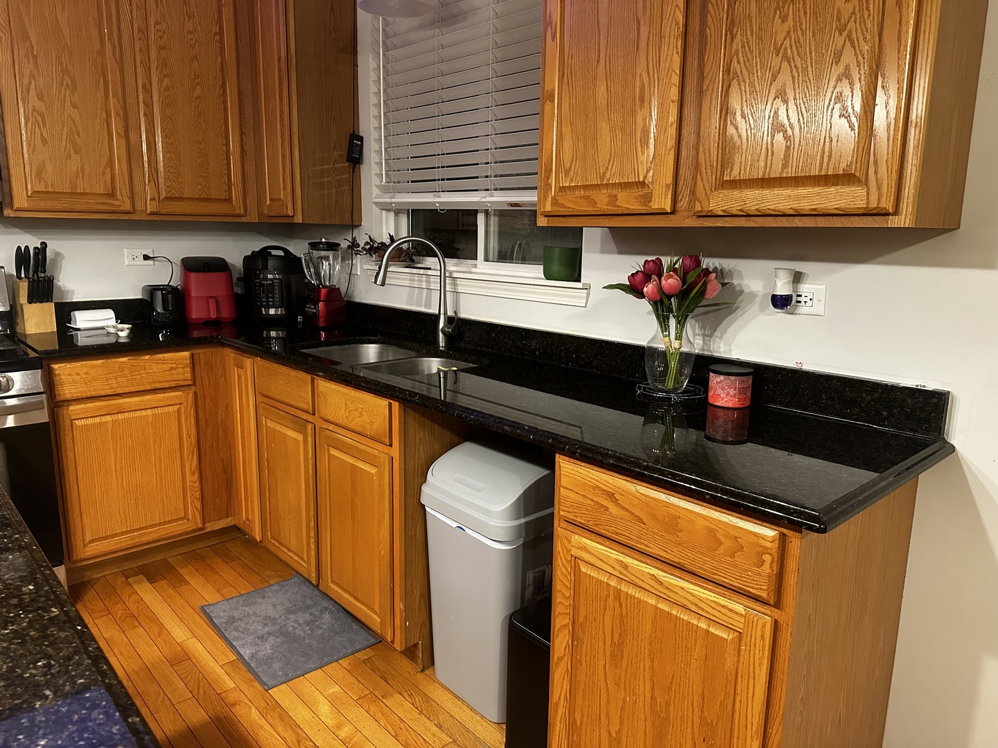 709 Winterberry Drive, Joliet, IL 60431