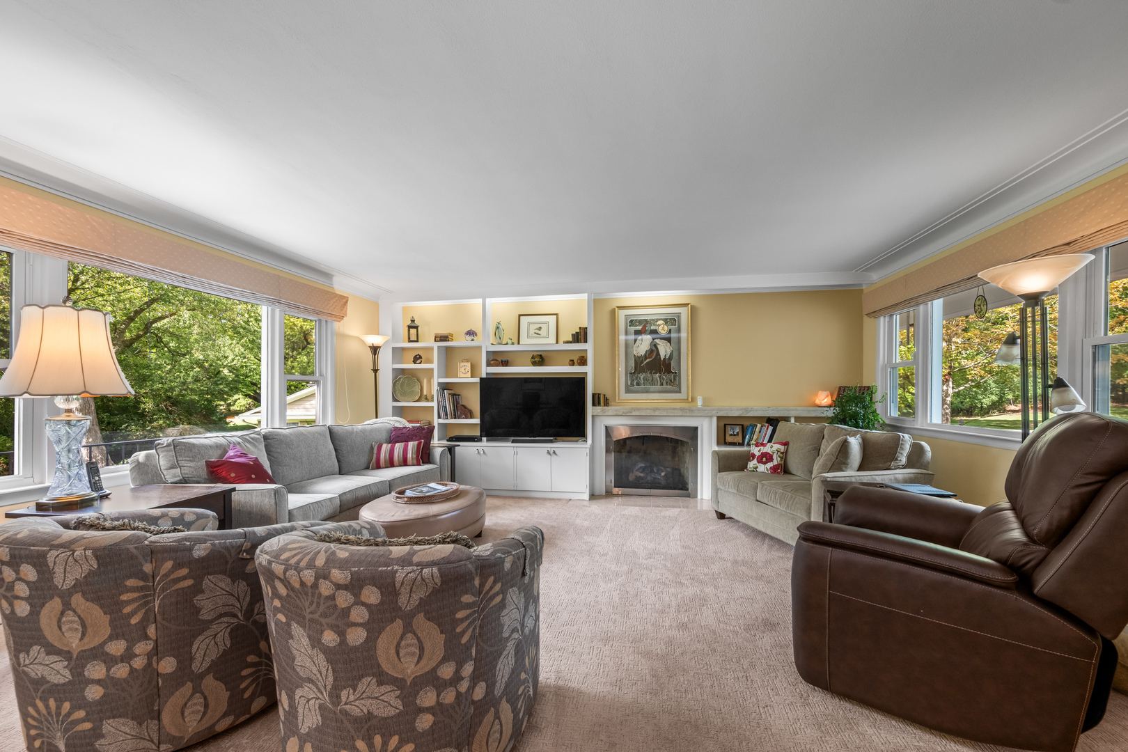 208 Biltmore Drive, North Barrington, IL 60010